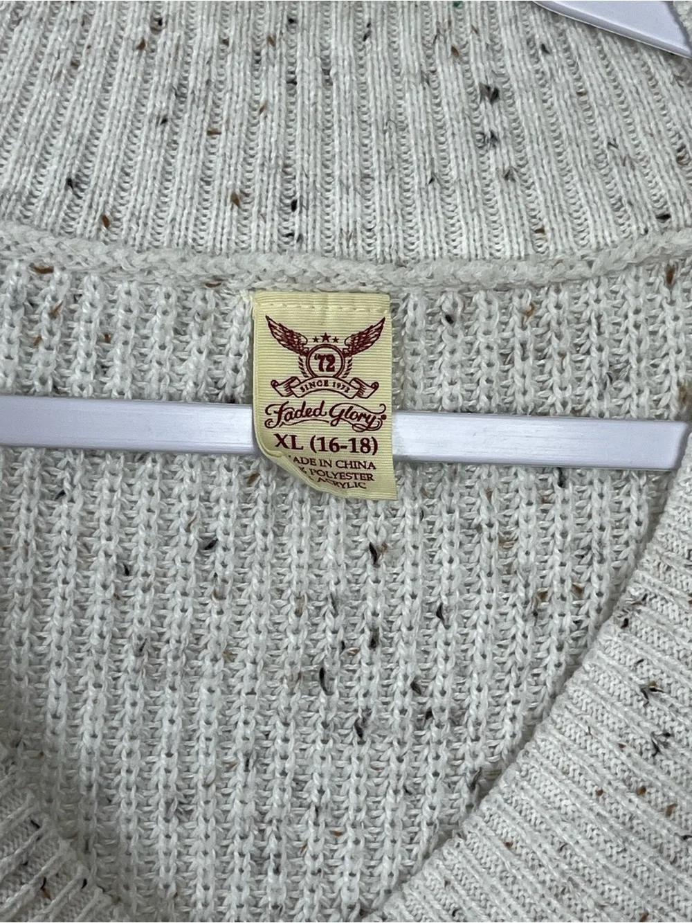 Faded Glory Cream Speckled V-Neck Sweater